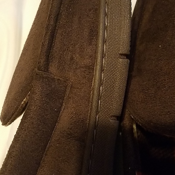 Wembley Men's Slippers - Picture 7 of 7